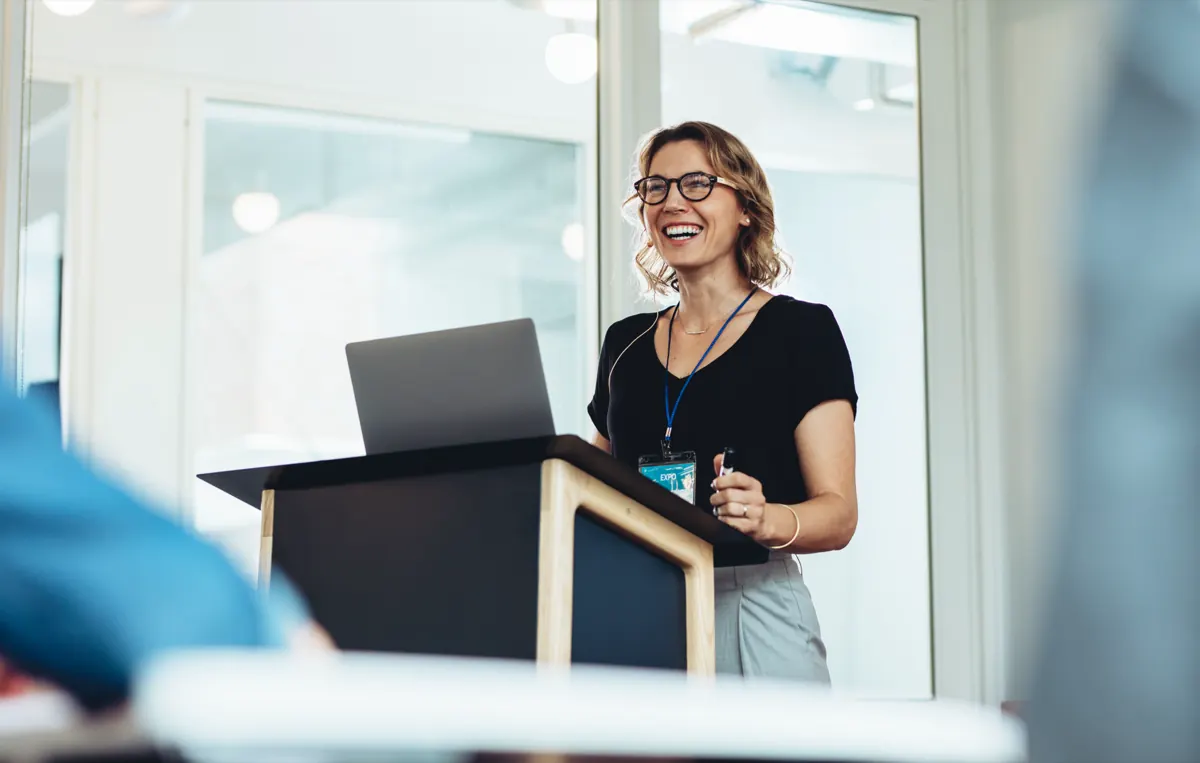 How to Overcome Your Fear of Public Speaking with Self-Hypnosis